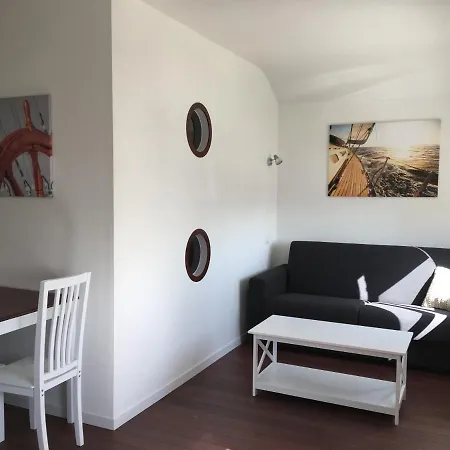 Les De L'alvertonne Aparthotel 3*