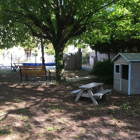 شقة فندقية Les De L'alvertonne