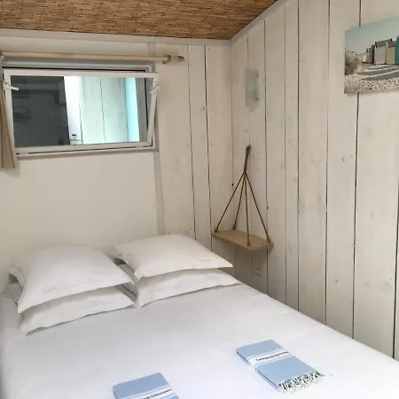 Les De L'alvertonne Aparthotel 3*