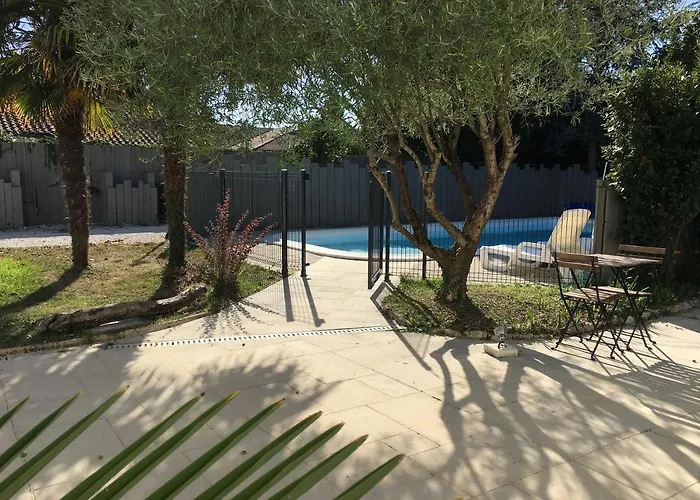 Les De L'alvertonne Appart hôtel 3*